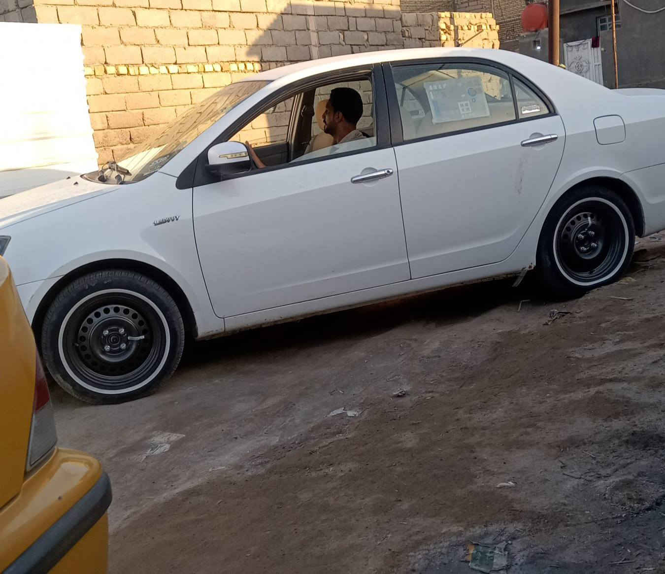 جيلي موبل للبيع موديل 2013 كير و محرك 1800 اوتماتيك بلاد رقم ذي قار السيارة كفالة ما عدة هلال واحد جاهزة السيارة السعر 62 وبيها مجال قليل مكاني ناصرية مركز رقمي ***********
