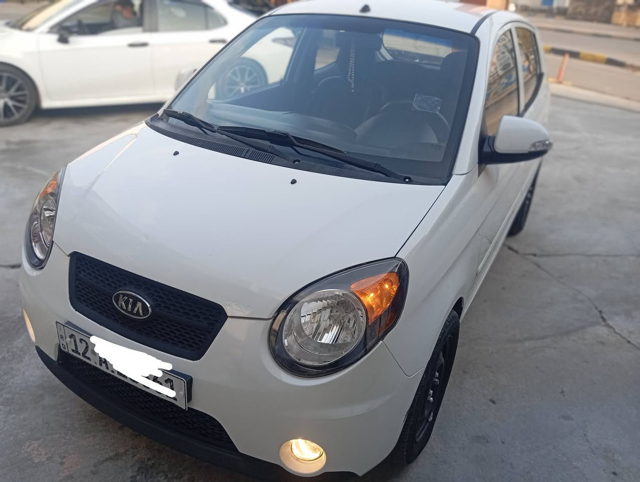 مكلف بالنشر // كيا بيكانتو موديل ٢٠١٠  كير توماتيك وجامات كهرب وأربعة سلندر + كابون بانزين وبدون صبغ رقم نينوى انكليزي السعر ( ٧٧ ورقة وبيها مجال ) للاتصال بالرقم ( *********** او *********** ) (  *********** او ***********)
