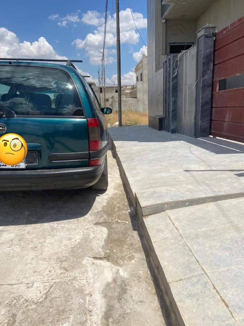 سيارة اوبل اوميكا بزون استيشن للبيع مكفولا من الصبغ بس البوند للتجميل بيه ضرر جاملغ مدعوك طخه بسيطه السع عالخاص


**إذا كنت صاحب هذا الإعلان وتريد حذفه لأي سبب، رجاءا أرسل رسالة إلى الدعم الفني**