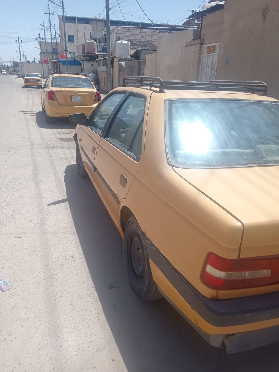 بيجو ٤٠٥ بسمي سنويه جديده سياره تشتغل بدي شوف العين دوخل تعبانه سعر ١٧ ورقه هاتف***********
