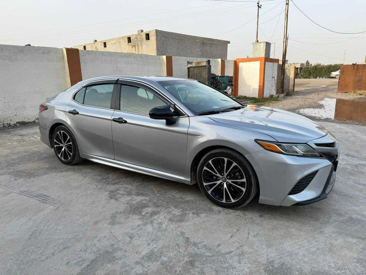 السلام عليكم 
للبيع 
كامري ٢٠١٩ 
لون سلفر 
رقم صلاح الدين
سنوية لل٢٠٣٠ 
كير ومحرك بالشرط
صدر تبريد تايرات حدادية كلهة جديد 
ماشية ١٤١ ميل 
ب اسمي 
ضرر بنيد و ربع الجاملغ الخلفي صبغ +شبر بين البابين صبغ  فقط صورة السونار موجودة بالمنشور 
السعر ١٦٣ و بي مجال 
مكان صلاح الدين العلم 
للاستفسار 
***********
