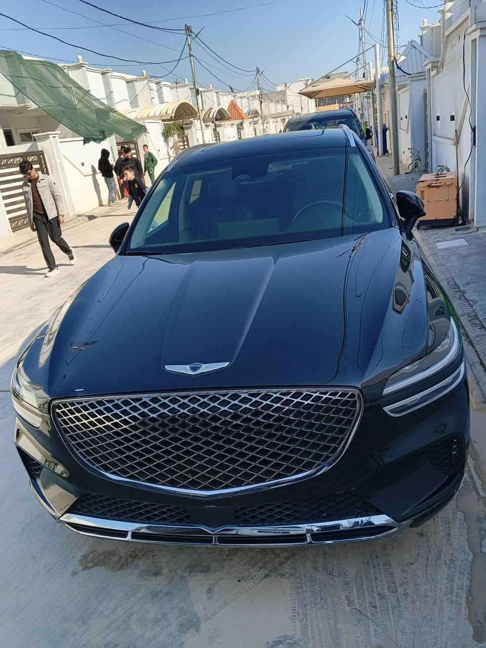 جنسيز جي في 70 السياره موديل 2024 فول مواصفات مرقم ديالى شهداء السياره كلين بدون حادث ماعدا دعاميه خلفيه بس وتبدلت بلادي نفس اللون مكان السباره بعقوبه سياره عارضها 285 وبيها مجال ....
***********
***********
