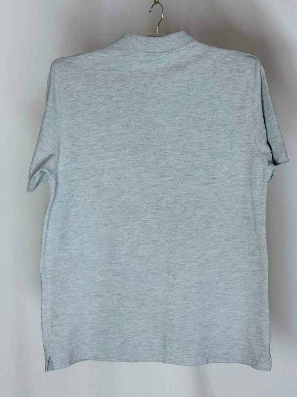 تشيرت ( ريبوك  )سوبر كريم  
القياس XL
النظافه 💯/💯  

يوجد توصيل 🚚 (بغداد -محافظات )
☎️رقم الهاتف :***********

للحجز -دايركت
