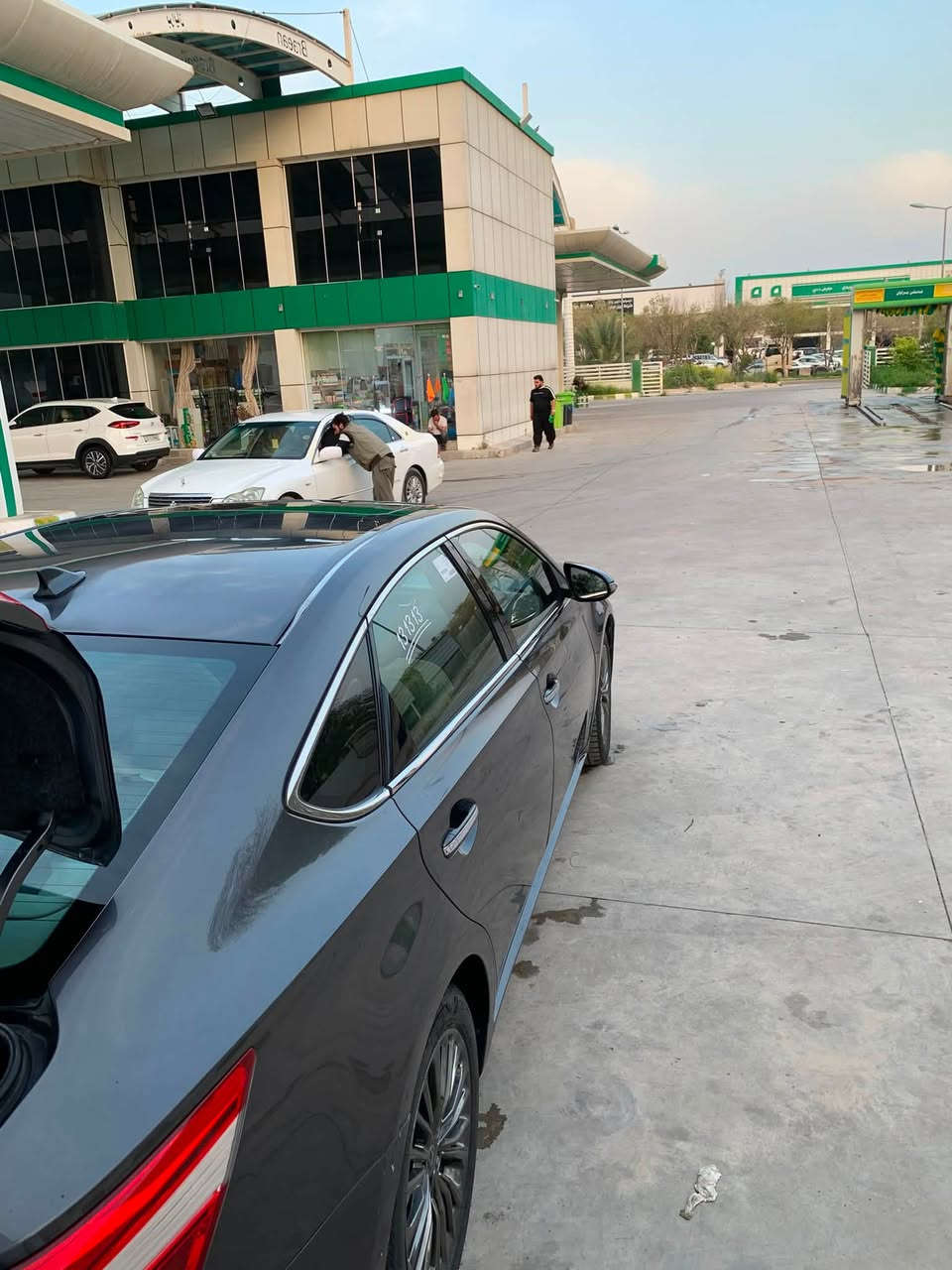 تويوتا افه ڵؤن
2پارچه بؤياخبي ناوگرتن
مواصفات لميتد

4تايه و ويلي لؤك له سه ره 
سلايد و جلد هيته ر 
189km
سعري 106$مه جالي كه م
***********SUQ Dasty2@highlight@
