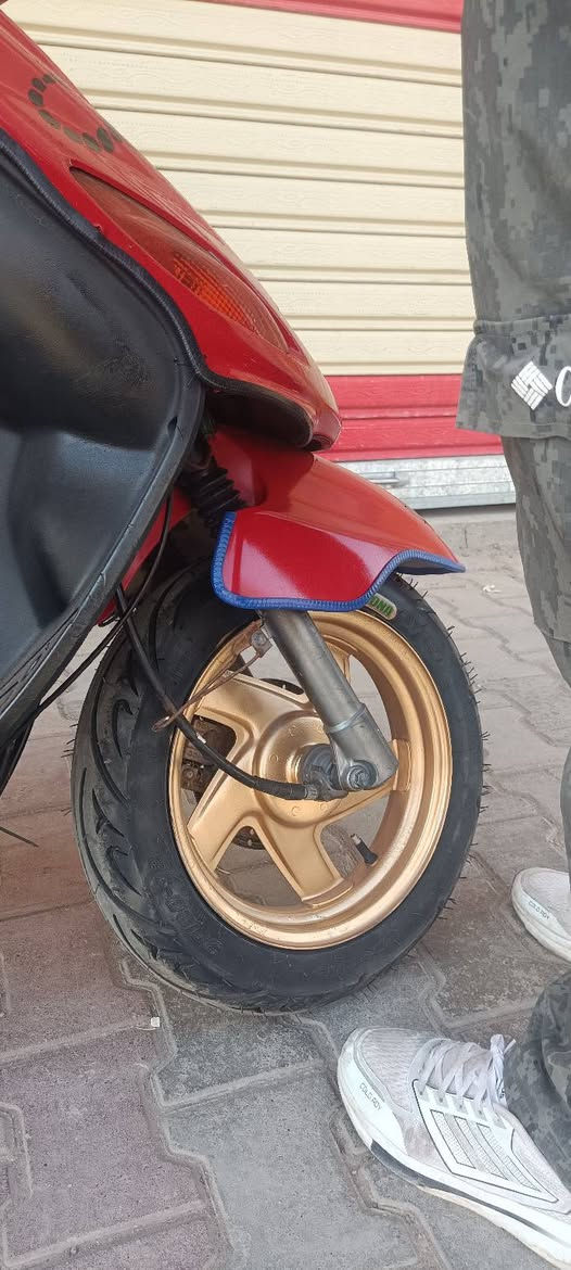 السلام عليكم
ياماها اكزز ياباني

مكينة 100cc

بوشة 75 رياضي 

كابريتة جديدة 

كلجات امامي خلفي جدد

بولبرنات گير جدد

ويل وشفت خلفي جدد

تاير امامي جديد 

بنزات جدد 

بلك جديد 

قماجي ويدات جدد

كشن جديد 

عداد سرعة وكيج البانزين شغالات 

معمر تعمير كامل 

محرك جديد شرط لاصرف ولاصوت 

كهربائيات كلها شغالة 

دبلات شغالة امامي خلفي

السعر 325 وبي مجال 

***********
