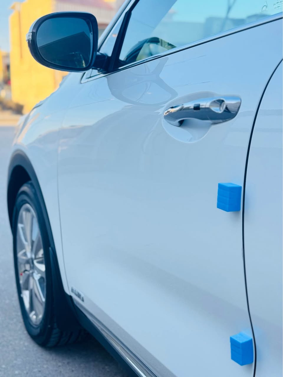 السلام عليكم ورحمة الله وبركاته 
كيا سورنتو 2016 سياره عل وضع شركه ستخدام شخصي حيل نضيفه فول موصفات ما عدا بنراما سايد بريك دكمه رادرات بصمه أبواب بصمه تشغيل أناره ترحيب سورنتو أشاره بمري  5 ويل كب 7 راكب 3 قطع تبريد 6 سلندر حساسات  امامي جانبي حاجب بوجكتوات زينون مرايات شفط بردات سلايت كشنات جلد قرميطي كشن حراري جنطه كهربائيه  سياره جاهزه مكينه كير حداديه تبريد عل وضع شركه  سياره مال جناي رقم ذي قار سنويه جديده تحويل مباشر  سياره مكفوله من الفتح والتبديل والضربه فقط طرف الباب بيه صبغ بصيط فقط  حته الدعاميات مكفولات شرط الفحص مكان سياره مركز الناصريه قرب مركز شرطه الفداء سعر 205  اتصال *********** ناصرية, ذي قار
