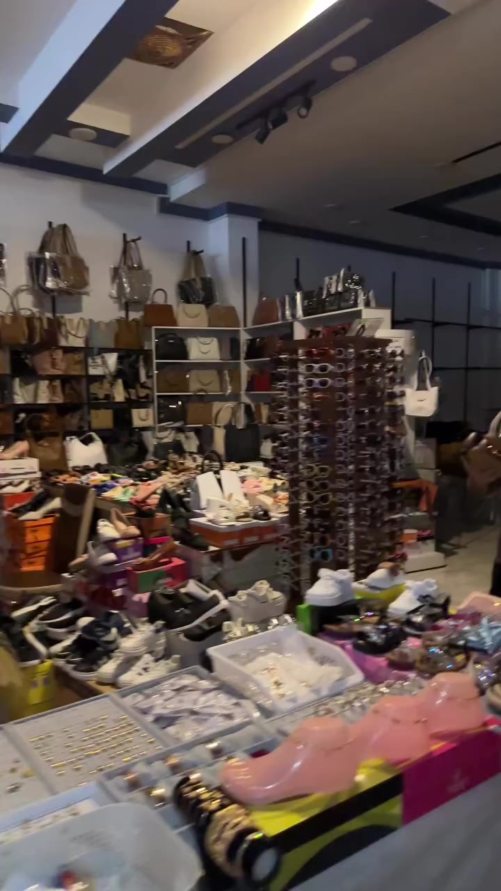 ما اعتقد تلگون اقوى من هيج عرض بعد🔥🔥


**إذا كنت صاحب هذا الإعلان وتريد حذفه لأي سبب، رجاءا أرسل رسالة إلى الدعم الفني**