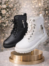 بوت ولادي وبناتي • جلد درجه اولى • مقاسات ٢٥-٣٦