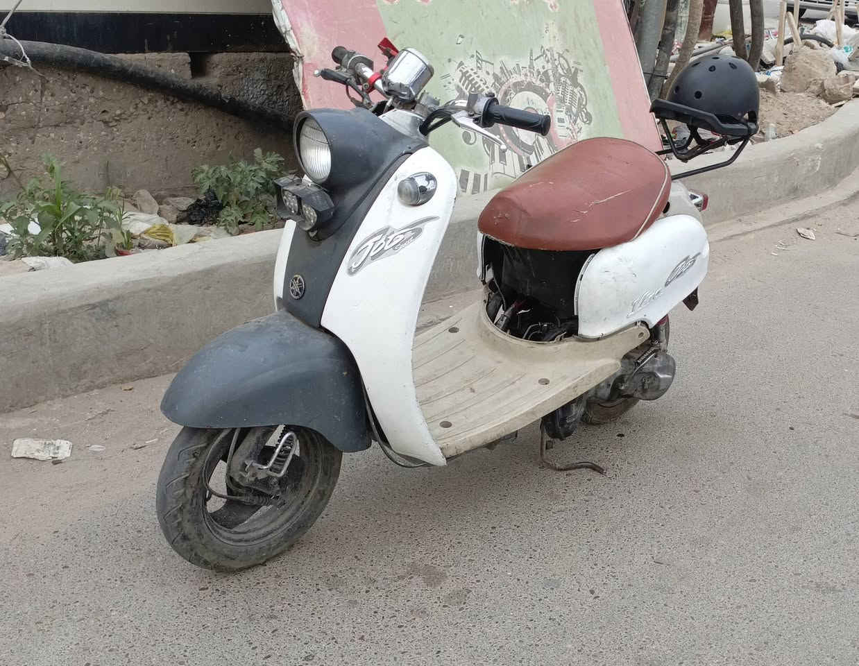 دراجة كلاسيك للبيع محرك خير من الله نقص باتري فقط 
السعر 225 وبيها مجال قليل.


**إذا كنت صاحب هذا الإعلان وتريد حذفه لأي سبب، رجاءا أرسل رسالة إلى الدعم الفني**