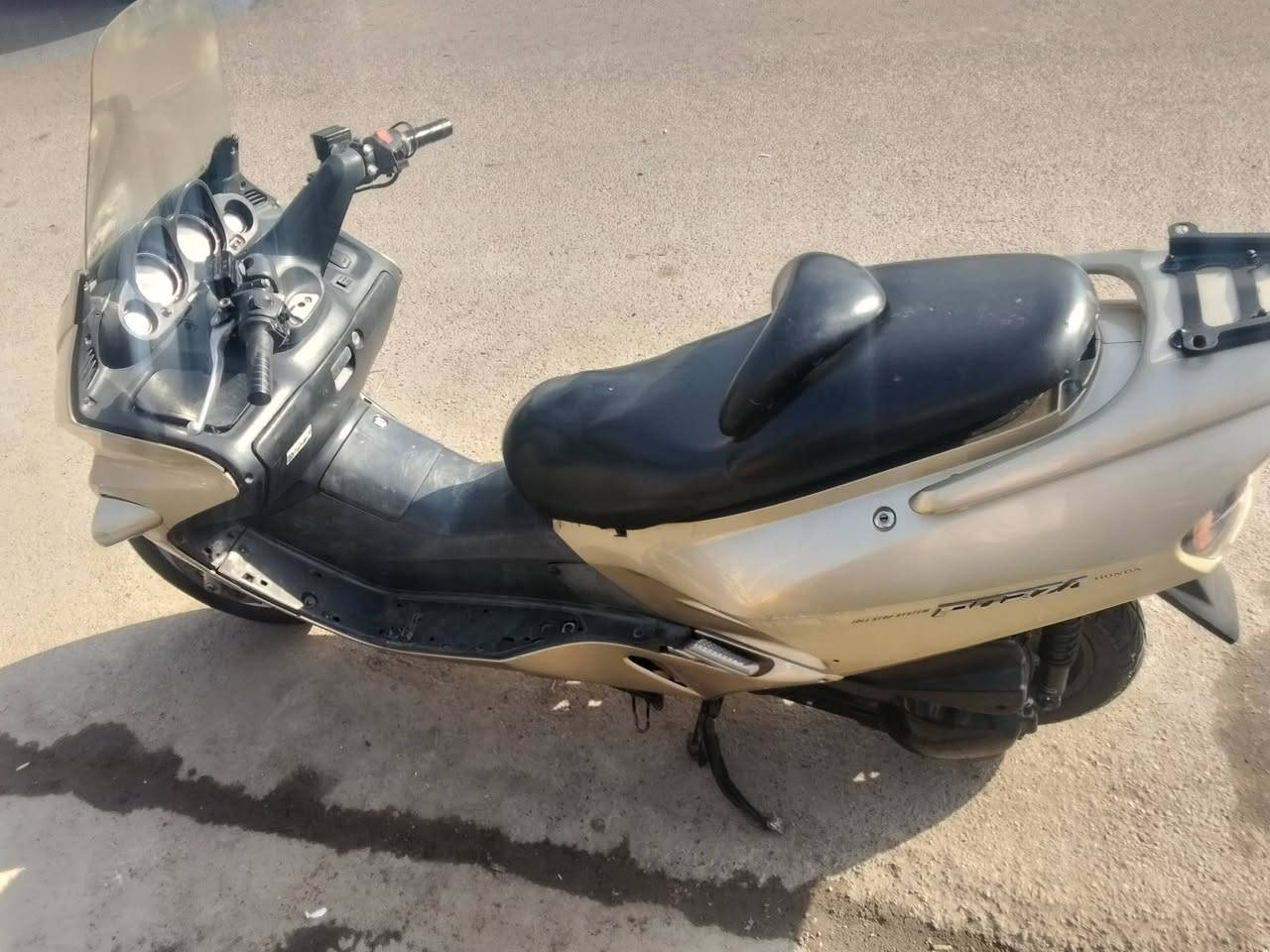 سلام عليكم 06 كفاله عامه نضيفه حلوه ترايك وين مايعجبك ساعه او معدل سعره 700بيه مجال بسيط مكاني حسينيه راشديه متواجد واتس اب او خاص ***********
