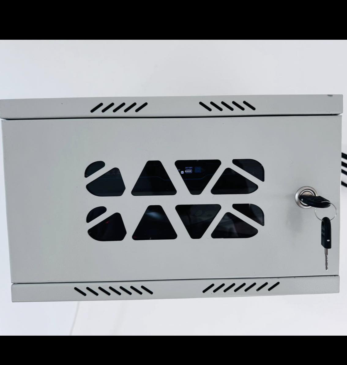 بفضل الله
🛑تم تجهيز و  تنصيب مجموعة من كاميرات المراقبة باستخدام كاميرات HIKVISION الأصلية، المعروفة بجودتها العالية ودقتها بالتسجيل عدد الكاميرات 4 (3)بدقة 2 ميكا  وكاميرا بدقة 5 ميكا وجهاز XVR من ماركة HIKVISION
إذا همّك الأمان وجودة الشغل،(مكتب الدليل) دايمًا حاضرين نخدمك 💼
للاستفسار :
(***********)📞
(‭0786 663 0903‬)📞
