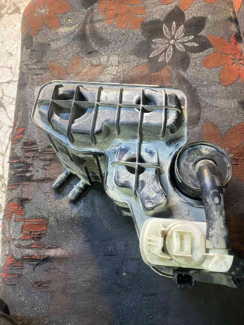 سلام عليكم عندي هاي المبخره مال دوج دارت ٢٤٠٠ موديل ١٤ الى ١٦ نفس الشي للبيع بدلتها وطلع مو منها السبب ابيعها شرط ع الفحص وتاخذها من بيتي اذا بيه اشكال ترجع  مكاني بغداد  المنصور 

‭٠٧٨٨ ٢٩٧ ٠٨٠٢‬ بلال
