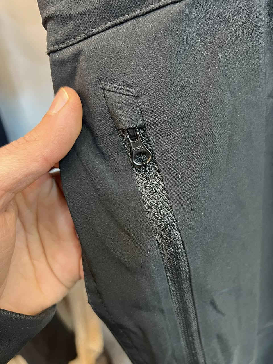 colombia
orginal
size _36
هاوینە
نظافە%99
توصیل جمع
خامە صیفیە
طول_107cm


**إذا كنت صاحب هذا الإعلان وتريد حذفه لأي سبب، رجاءا أرسل رسالة إلى الدعم الفني**