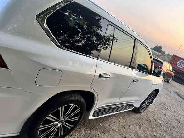 السلام عليكم 

لكزز 2020 

سوبر سبورت 
رقم بغداد رقم حلو ومميز

ماشيه ١٢٠ 

السياره فول مواصفات وتعرفون بالسوبر سبورت
كامرات محيطيه ٣٦٠
رادار حساسات محيطيه
جكات 
فتحه
وباقي المواصفات المعروفه
مكفوله 

ماعدا اصبع بالجنطه بارد ع وضعه بدون تكحيل مأشر 
وشكم تكحيله خفيفات بدون ضربه 

مكاني بابل الحله 

السعر ٨٢٥ وبيها مجال بسيط

***********
