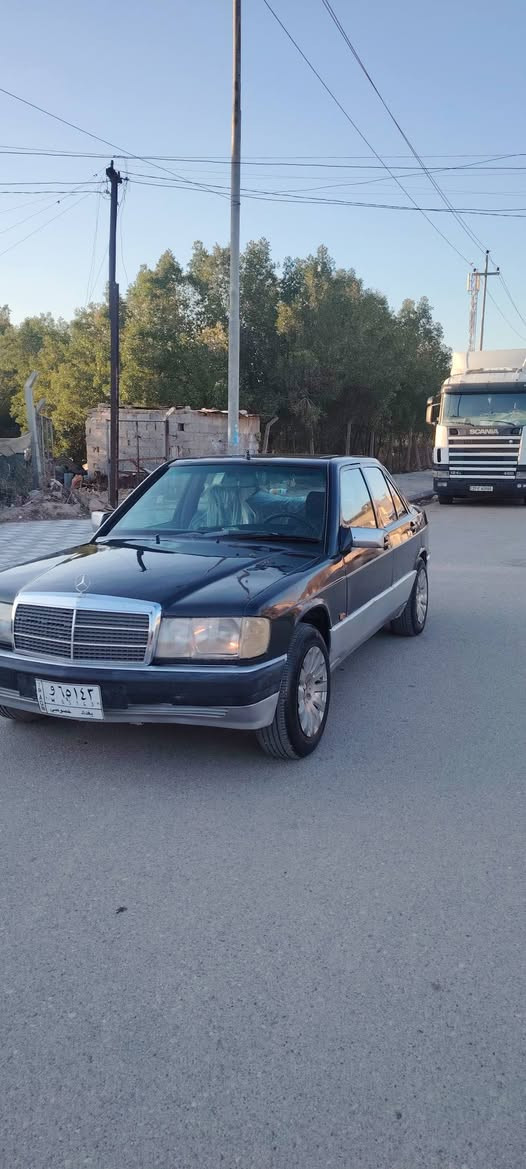 سلام عليكم مارسيدس طيارين ١٩٩٢ كفاله عامه كير ومحرك جديد.رقم وسنويه رقم بغداد مكفوله كافاله عامه خير من الله مداور ثاني يوم المكان واسط قضاء الحي رقم ***********
