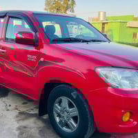 هايلوكس ٢٠١٠ • شاصي ١٩ سعودي • محرك مفتوح