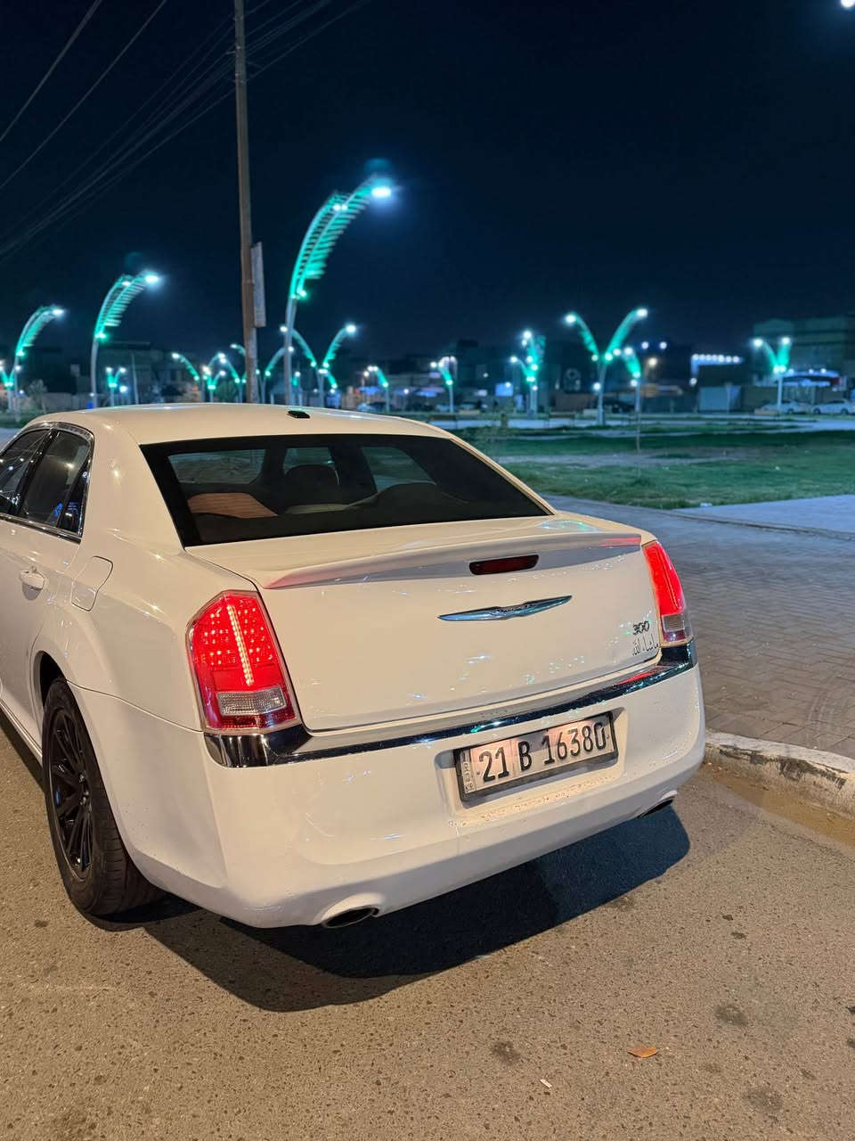 سلام عليكم اوباما مديل 2012سياره جديده كارتون كير مكينه حداديه تبريد جاهزه سياره من كلشي ربع ما تصرف عليه رقم الجديد ستوه مجدده سياره كفاله عامه وارد امريكي بيه فقط لبيبان مال جهه سايق مصبوغه والباب خلف الصدر هم بيه صبغ قليل كلش ولباقي كفاله مكان سياره بصره  القبله حي المهندسين  السعر 155 وبيه مجال قليل رقمي *********** البصرة, العراق
