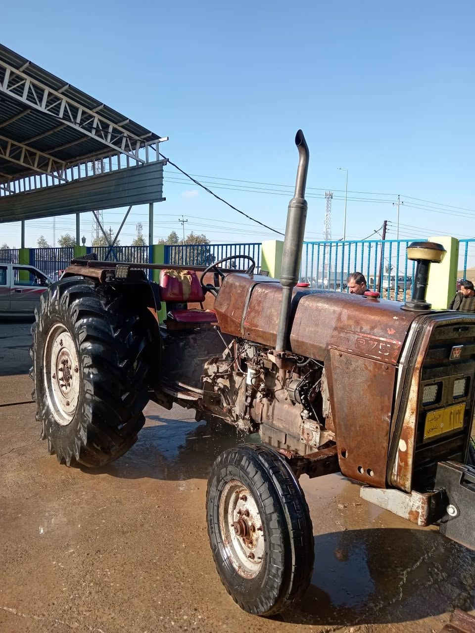 السلام عليكم مكينه انكليزي حجم 275 موديل 1980 رقم سنويه جديد باسمي طخم تاير شرط الشغل موجود موصل سهل نينوى السعر 11مليون
(***********)
