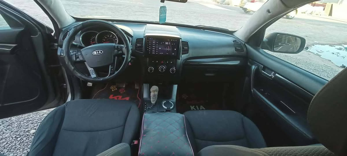 السلام عليكم ورحمة الله وبركاته
سورنتو ٢٠١١ امريكي
محرك ٦ سلندر مامفتوح شرط
رقم نينوى دولي شرط التحويل 
 ٧ راكب تبريد ثلث قطع 
ضرر باب  سائق والباب اللي خلفه وجاملغ خلفي الايمن صبغ و السقفيه بيها نفخه اثر عصف بلا صبغ 

السعر ١٢٠ ورقه وبيها مجال 
للإستفسار الاتصال على الرقم التالي 
هاتف ***********
