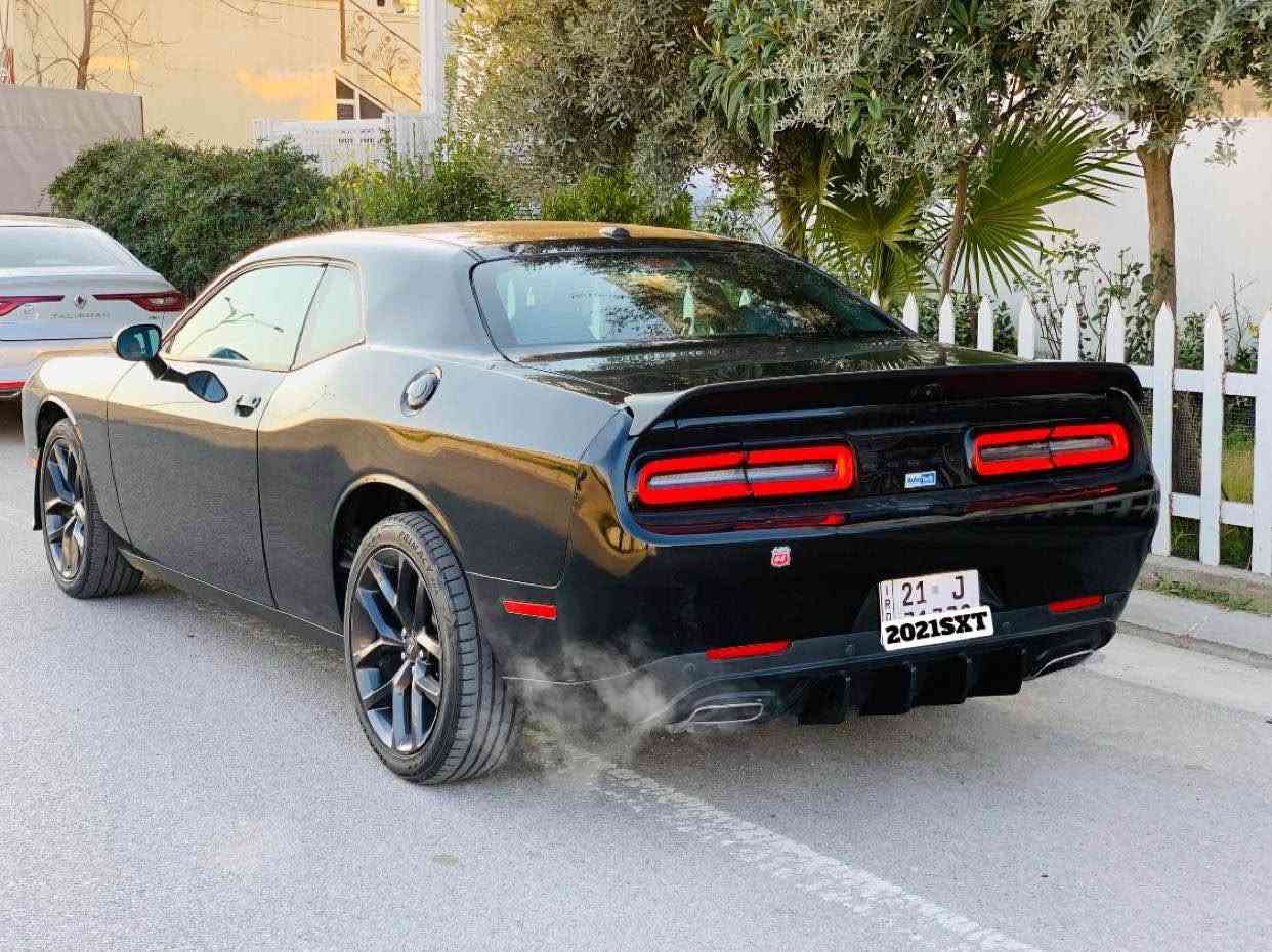 دۆج چالنجەر 2021sxt 
يەک چەملەخی دواوەی لەی سايق بۆياخە 
پيش و دواوەی کەپسە 
سەنەويو پليت و ژينگەی تازەيە بەناوی خۆ مەوەيە 
يەک دينار مەسرەفی تايەنە  
2C3CDZAG5MH596875
*********** slimany السليمانية, العراق

