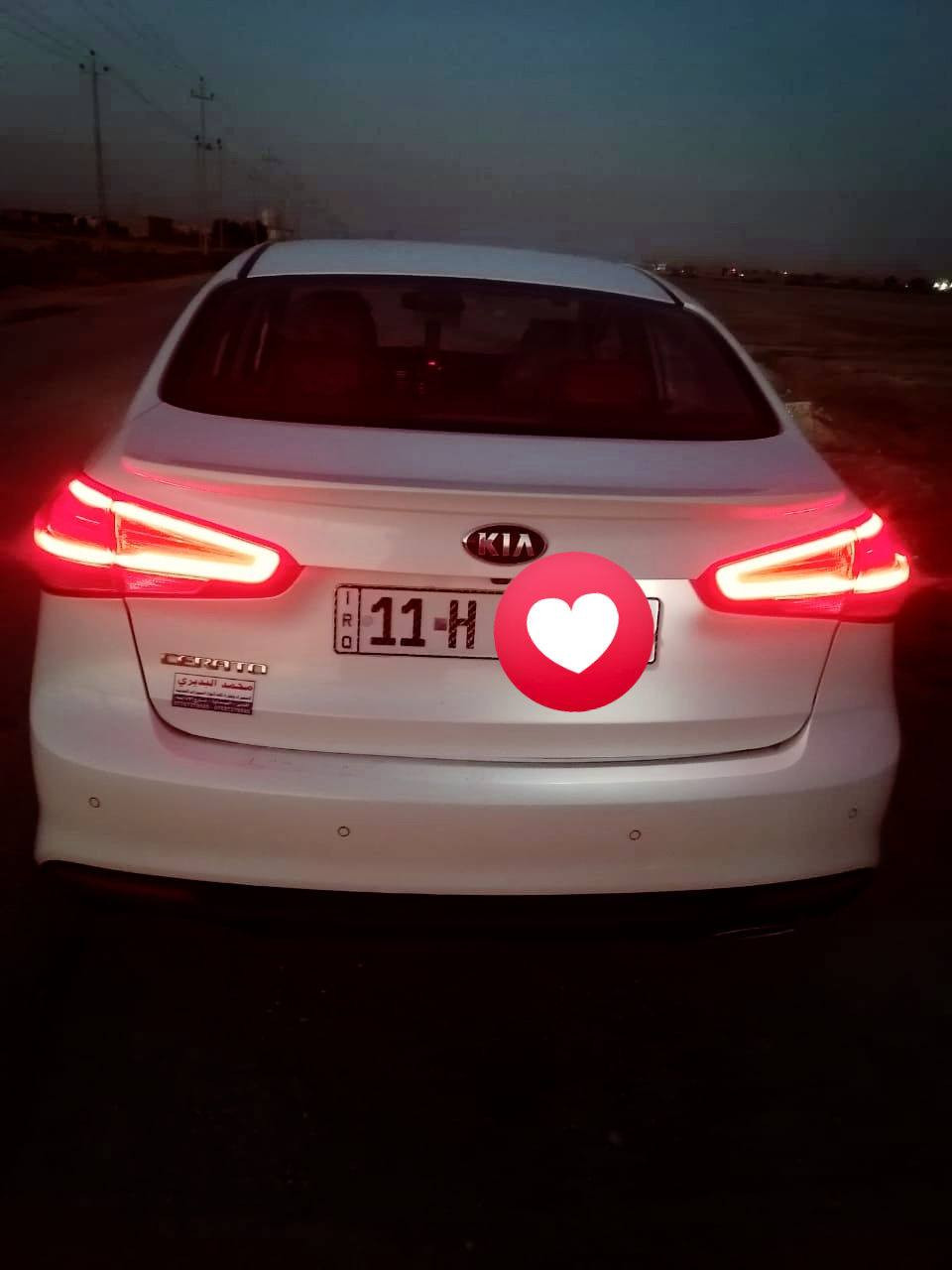 السلام عليكم
سيراتو خليجي 2018 فول مواصفات بصمه ماشي 121مكفوله ماعده الدوسه تقريبا ٥٠ سانتي صبغ  مذكورة بالسونار 
تخم تاير جديد باتري جديد حدادي وره وكدام جديد اشاره ترحيب عند قتراب سياره جنطه ذكيه كل نقص مابيهه هزه جديده رقم انكليزي 
بسمي مكانه سماوه  الخضر 
*********** ابو وليد
