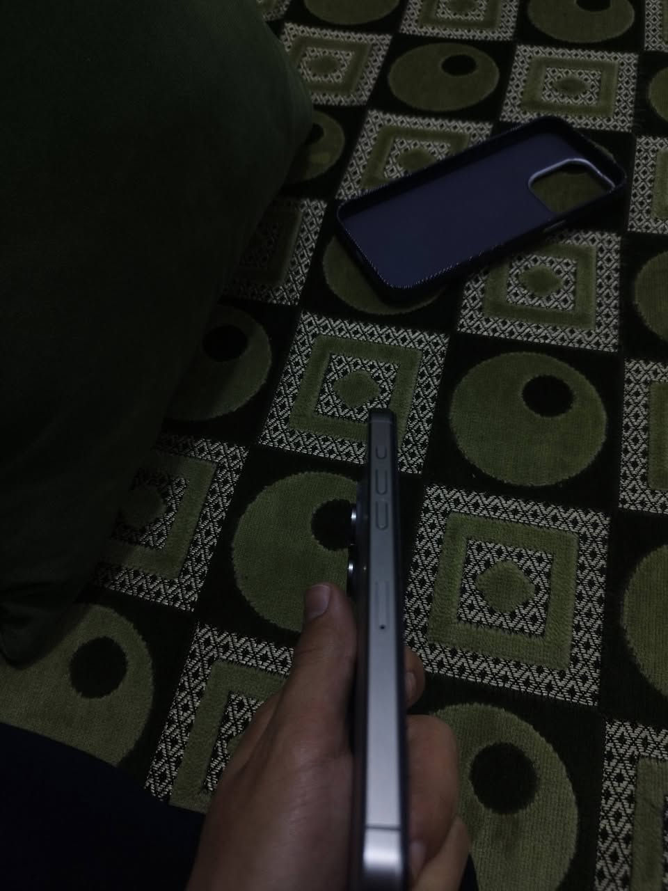 السلام عليكم 
ايفون 15 برو ماكس بطاريه 86
عربي شرق اوسط ذاكره 256 كل ملحقاته كامله كارتون وكيبل 
شاشه مستبدله ويحتاج تبديل شاشه فقط 
جهاز نظيف مابي زلغ واحد 
السعر 675وبي مجال 
مكاني فلوجه
***********
