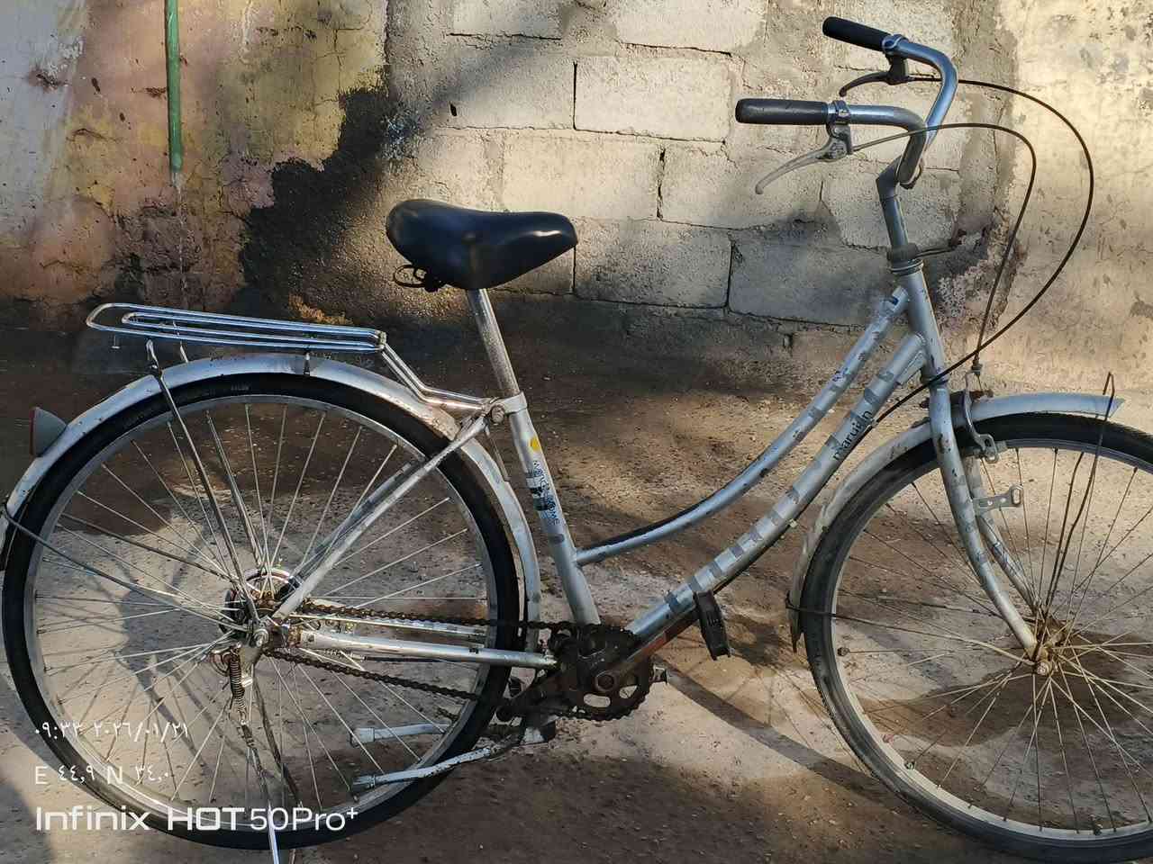 باسكل للبيع حجم 26 نضيف كلش كفاله عامه ماكو شي ناقص من الباسكل كله شغال سعر 50بيه مجال 45قفل مكاني ديالى شهربان للتواصل واتساب *********** اتواصل وتدلل
