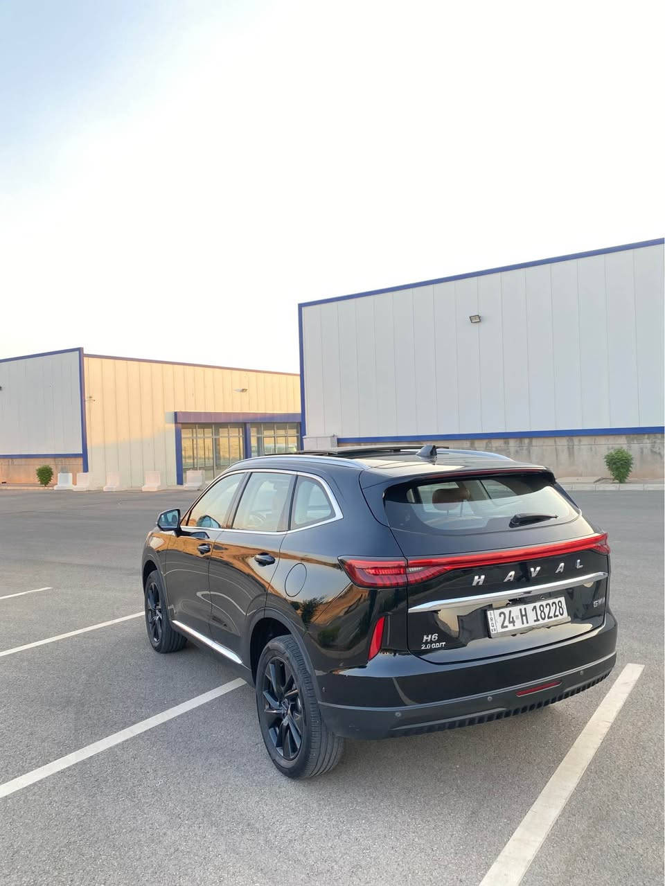 Haval H6 2022 full option 
السيارة تجي كلين تايتل من دعامي للدعامي 
مكفولة كفالة عامة
اعلا فئه المواصفات 
داتاشو بانوراما خمس كاميرات داخل لونين
كامل ppf 
ماشية ١١٨ الف كيلومتر 
الباب ويا الدشبول نشرة 
سعرها بلاش 154$ ورقــة و مجال 
للمزيد من المعلومات اتصل على هذا الرقم 
كورك-واتساب
(***********) سميل, دهوك

