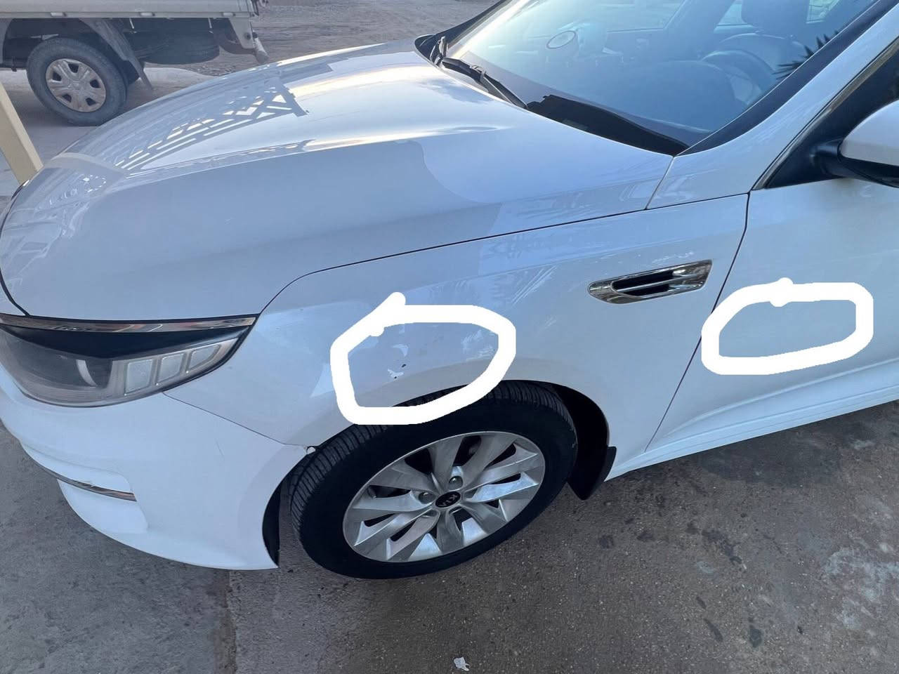 سلام عليكم كيا اوبتما خليجي لون ابيض صدفي موديل 2018 ماشيه  110الف رقم بغداد محرك 2000 السياره نضيفه بيه شبر بل جاملغ الامامي يم السايق وباب السايق شبر اثر شخط تخم تاير جديد 
مري شفط
ثلاث انضمه قياده
سبورت 
ايكو 
عادي
لايت زنون
تثبيت سرعه
اشاير بل مري 
تحويل ثاني يوم
السعر خاص

رقم الهاتف***********
