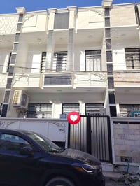 يوجد لدينا دار للبيع طابقين مساحه 70 م واجهه 7 ونزال 10 يحتوي على ستقب...