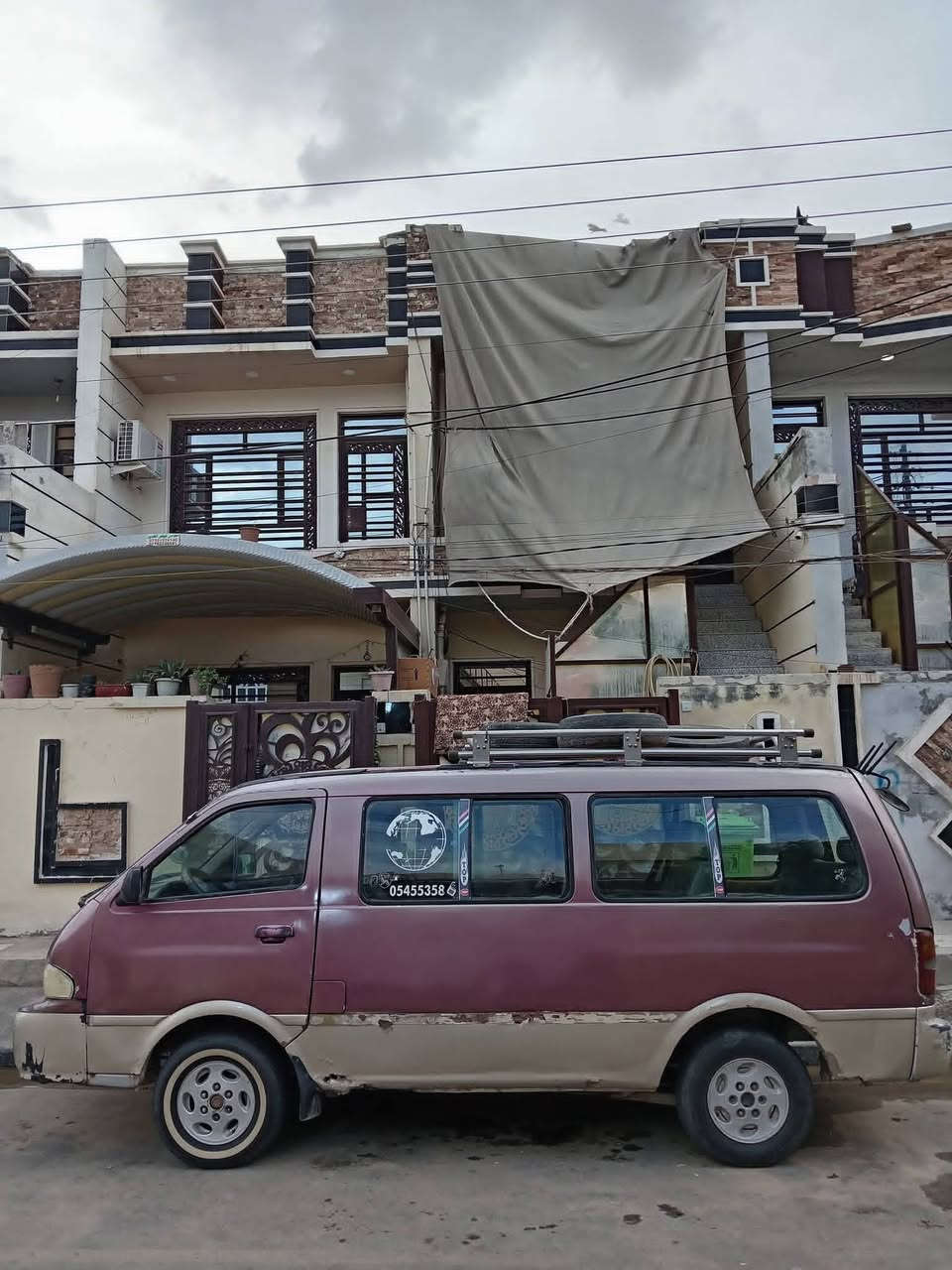 للبيع *********** *********** بغداد تاجي ب ٤٥ ورقه وبيه مجال للطيبين موديل ٩٦ كيرمحرك اكسل نظيفات............ َََََ.....
