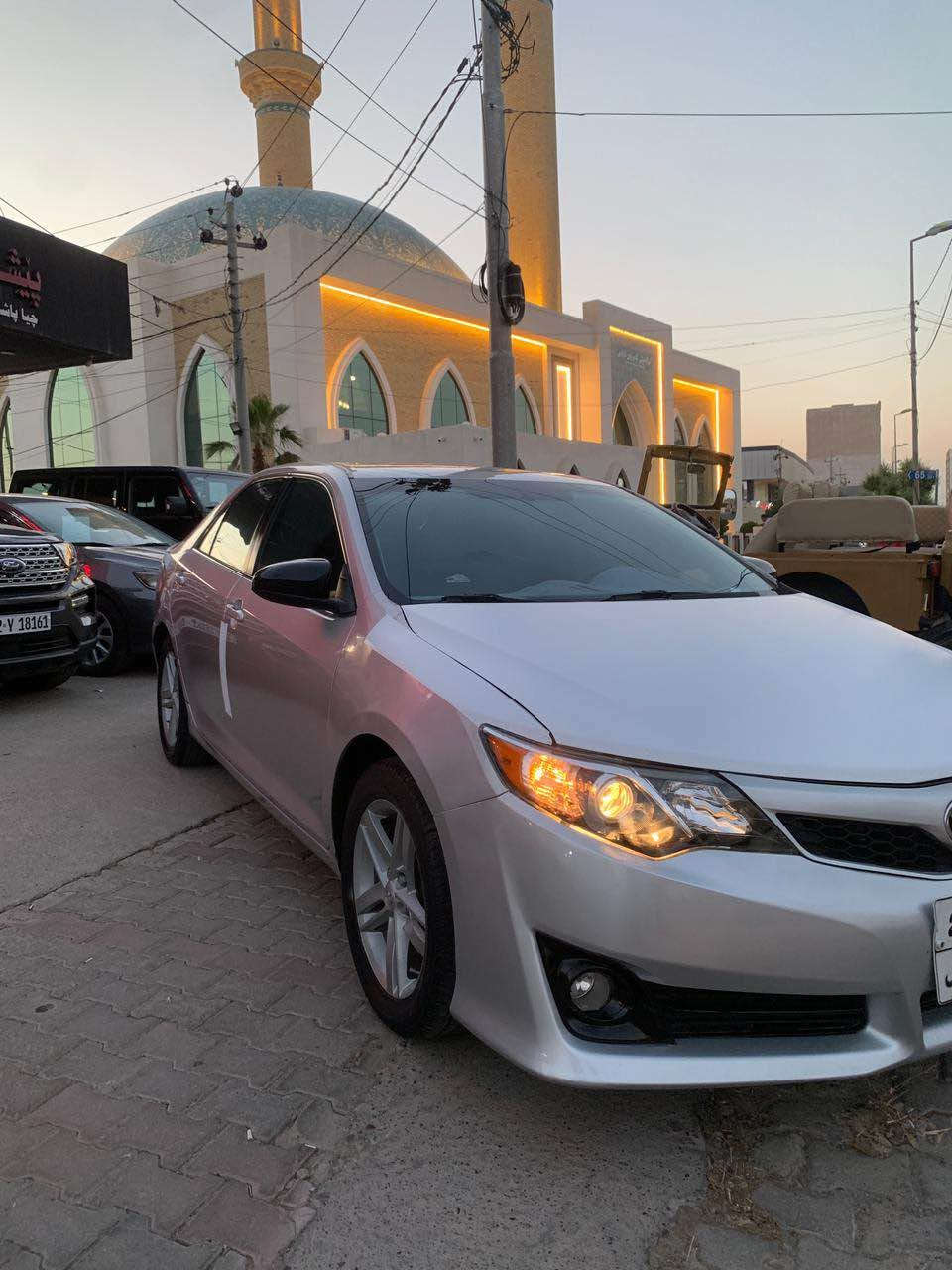 Camry xaleje   
Model  2014  GL 

حيزام سبوغ 
جەمپێکی پێشی هەیە
ئێڕباگ سوکان 
سەقف و شان نیتی 
ڕۆیشتن / ٢٠٠ هەزار کم 
ڕەقەم و سەنەوی کۆن 
مەکینە V4,2,5 
800 $ غەرامەی لەسەرە 
پاش معاملەی وەردەگریەوە

نرخ / ٩٩ $
*********** أربيل, العراق
