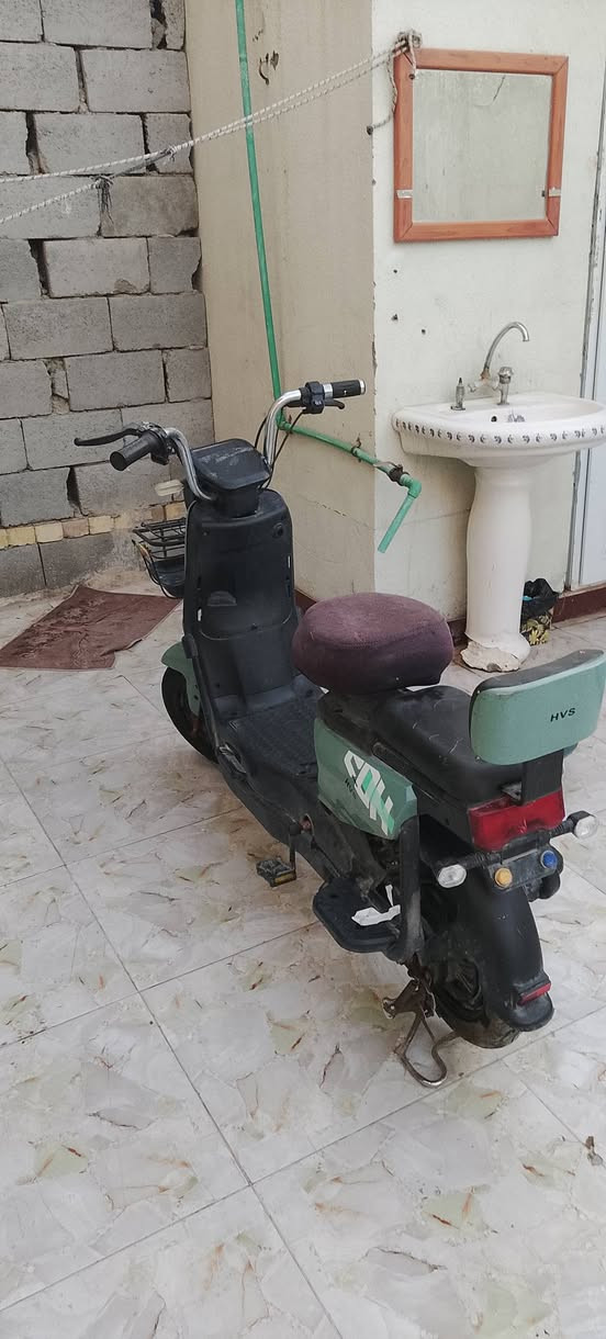 سلام عليكم دراجه شحن موديل 26 بدون بطاريات كوم حديد  السعر 80 وبيهه مجال *********** واتساب فقط
