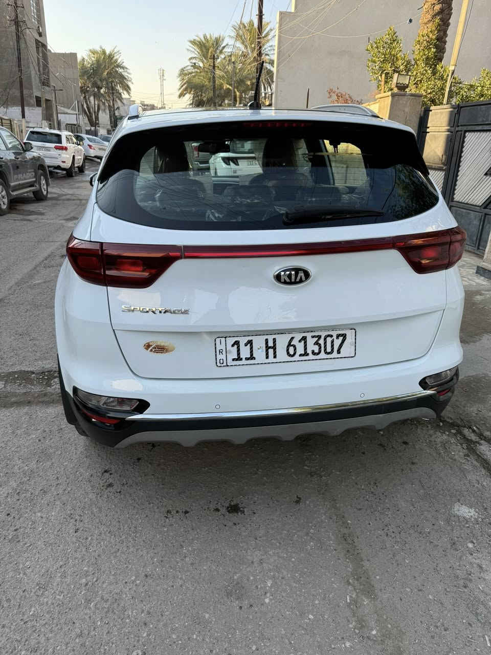 سبورتج للبيع موديل 2019 فول مواصفات بانوراما بصمه كشنات كهرباء سايد بريك بصمه مكفوله من الضربه والصبغ والبارد عدا شخط بالباب الخلفي عكس السايق صورته واضحه بالمنشور وسونار جديد بيهه هم موجود بالمنشور ماشيه 77 بأسمي تحويل ثاني يوم هزه وارقام جديده 

السعر/207$

للاستفسار/***********
