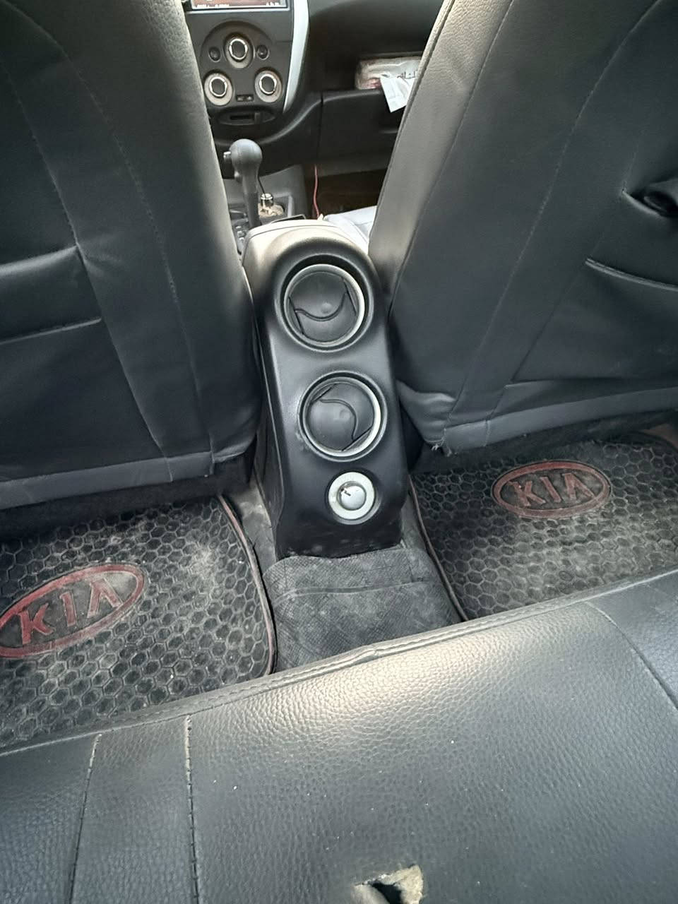 نيسان سني موديل ٢٣مصري ماشيه ٧٣بغداد
جام ٤كهرباء 
تبريد قطعتين 
اشاير بلمري 
شاشه 
كامره خلفيه 
حساسات خلفيه 
بيهه قطعه صبغ الجاملغ 
الخلفي 
جاهزه من كل شي صدر وتخم تاير 
كشنات مدوشمه جلد 
ارضيه جلد 
السعر (١١٠)المكان بغداد الكراده للاستفسار (***********)
