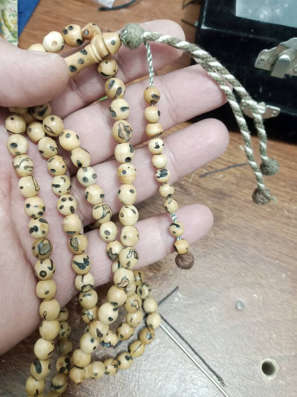 مسبحة عود الصليب المغربي ١٠١ حبة بسعر ١٨ ألف دينار


**إذا كنت صاحب هذا الإعلان وتريد حذفه لأي سبب، رجاءا أرسل رسالة إلى الدعم الفني**