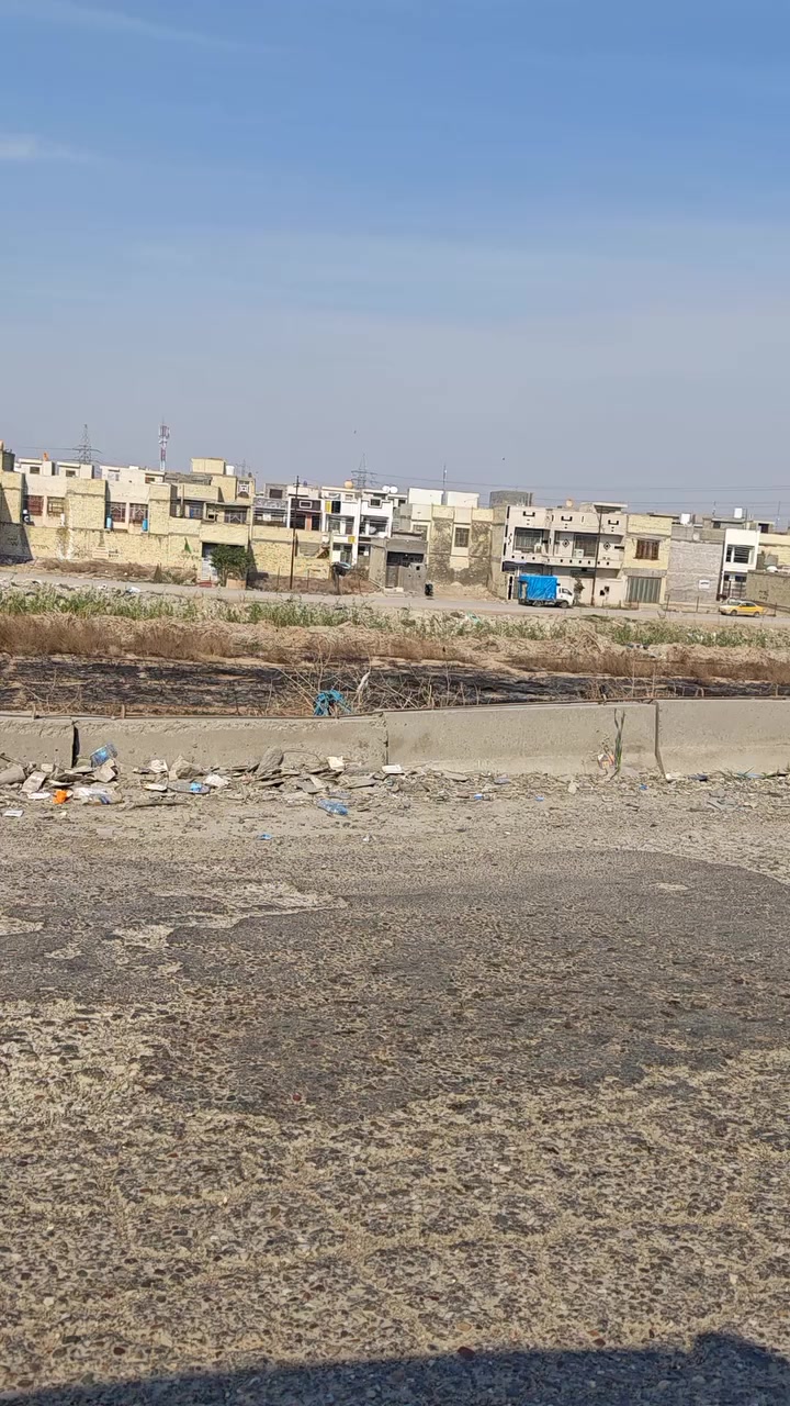 السلام عليكم كاع زراعي سند ،25 مساحة 60منتر  جبهة 4نزال 15 متر صير على سدة موقع حلوووة  سعر 20مليون *********** شراي يتصل على رقم سريتات
