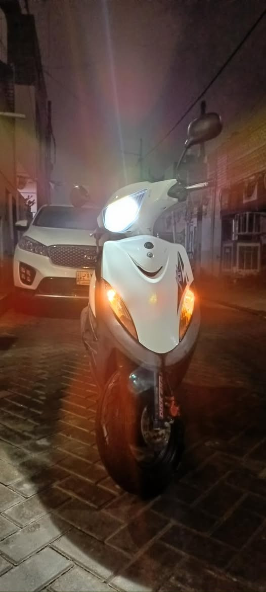 سلام عليكم دراجه ماكس عدله للبيع مجفته مرا وحده شرط ممبينه ابد شلعه ومعدل فولل لايت زنول عالي ناصي تايرات جدد شادهن دبل اشاره بيها جهاز انذار قفل وفتح وتشغيل عن بعد دشبول لونين بيركها بل مكان شرط شلعه ومعدل سعرها 650 مكاني بغداد مدينه الصدر للاستفسار ***********
