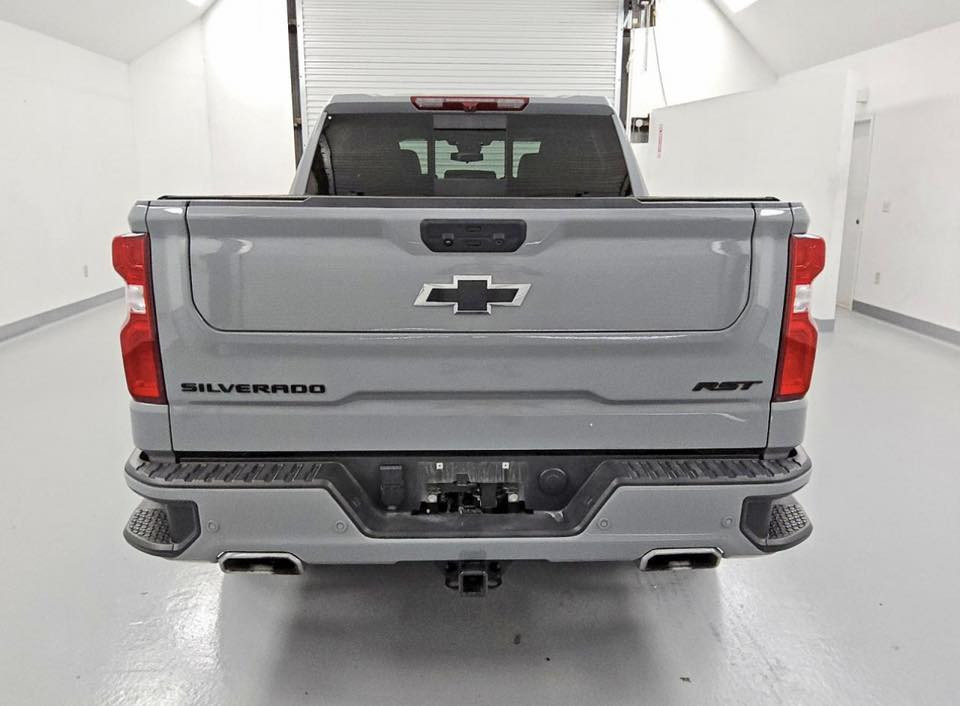 ♦️شركة النخبة - ELITE للمزادات وتجارة السيارات♦️

🔸السلام عليكم ..
♦️نوع السيارة …
♦️CHEVROLET - SILVERADO - RST - 2025♦️

♦️تاريخ المزايدة غداً الثلاثاء بعد الخامسة مسائاً
♦️2026 - 5 - 12

🔸عداد المسافات - 21 الف ميل فقط .
🔸الاسطوانات - 8 سلندر .
🔸حجم المحرك - 6.2 .
🔸الوقود - بانزين .

♦️الأضرار  :- حسب الصور المرفقة

🔸للدخول الى المزاد او شراء سيارة
🔸او اي استفسار يرجى التواصل مع …

♦️شركة الخبة - ELITEللمزادات وتجارة السيارات♦️

🔹عثمان الناصر - ‭0774 810 7610‬

📍صلاح الدين - قضاء العلم - قيصرية الخالد📍
