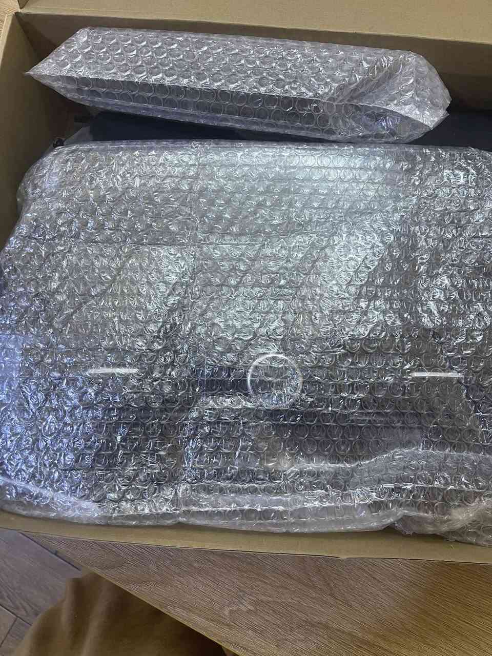 شاشه لاندكروزر على شكل لكزز ترهم من موديل 2007الى موديل2022 لك كابر ابلي ومواصفات ورام 64/4سعر 300
***********
