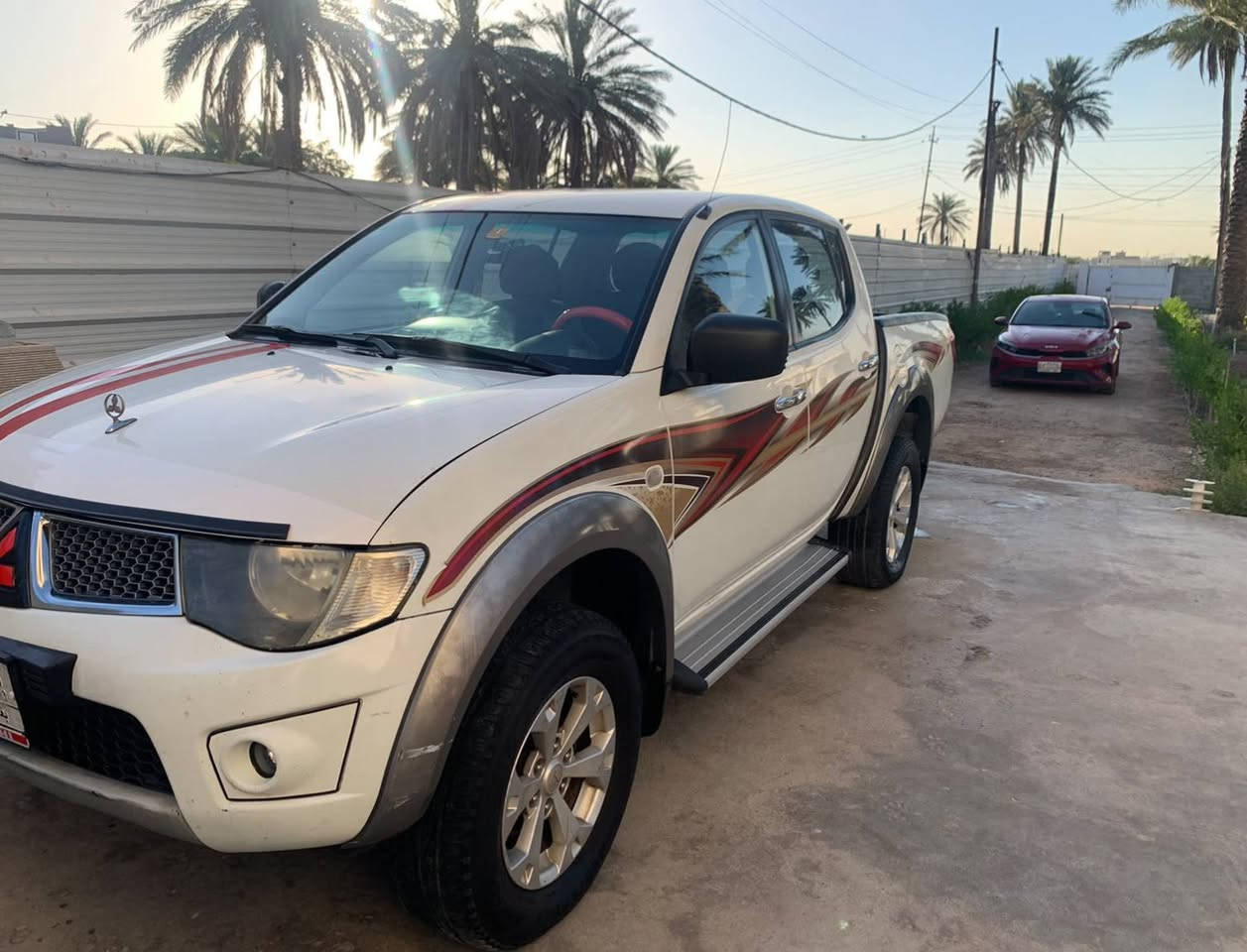 للبيع | ميتسوبيشي L200 موديل 2015 🚘
سيارة نظيفة وبحالة جيدة، جاهزة للاستخدام ولا تحتاج أي مصروف.
✅ المواصفات:
موديل: 2015
ناقل حركة: أوتوماتيك
نظام الدفع: رباعي (4×4)
الممشى: 160,000 كم (قابل للزيادة)
المحرك بحالة جيدة
السيارة مرتبة والاستخدام شخصي

💰 السعر المطلوب: 15,200 دولار (قابل للتفاوض بالمعقول بعد المعاينة)
📍 الموقع: بغداد – الدورة – هور رجب – خلف أفران الزيتون
📞 للاستفسار: ***********
