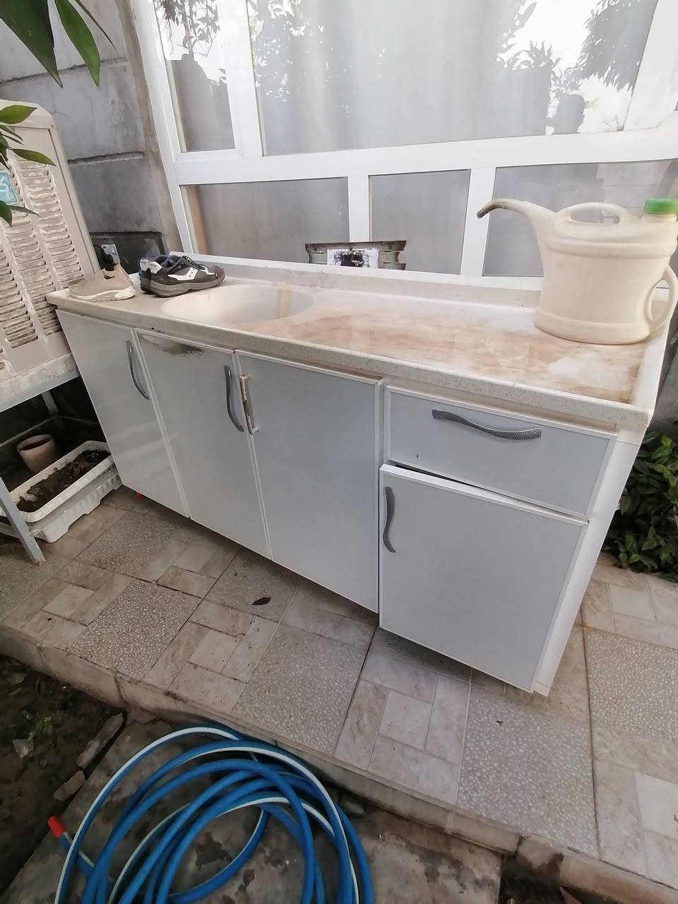 سڵاو/تەباخێکی پێنج چاو صنێکی حاجەت و مڕەشەحێکمان هەیە بۆ فرۆشتن زۆر پاکو تەمیزە
بۆ زانینی نرخ پەیوەندی بکەن بەمژمارەوە
***********
