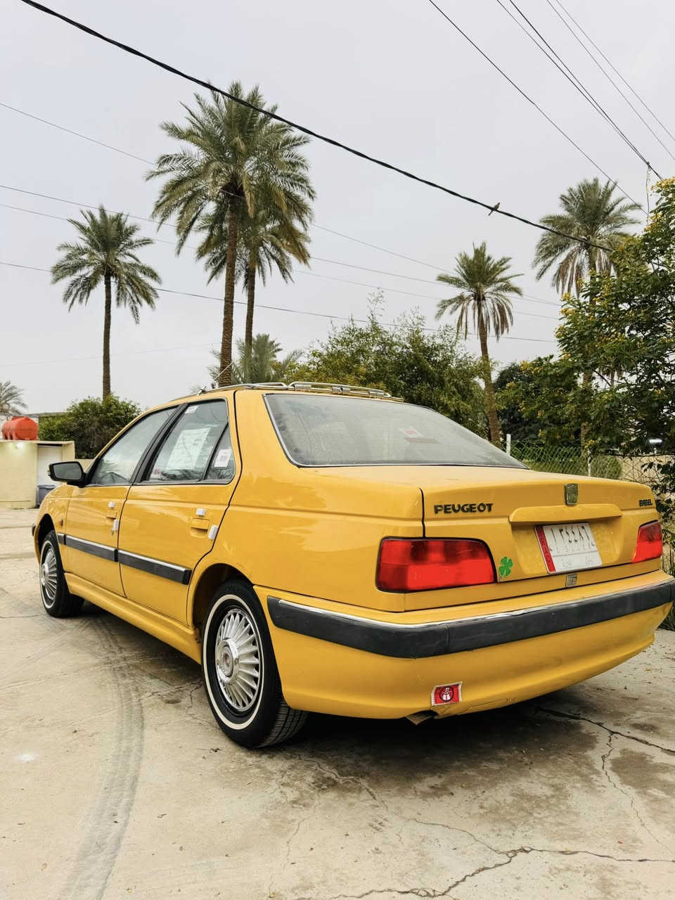 سلام عليكم
بيجو بارص 2015كفاله عامه بسمي سنويه جديده مصفره هيئه وغرامات سياره جديده وجاهزه من كلشي دينار ماتصرف عليه 

كير مكينه حداديه تخم تاير تبريد تدفئه كله جديد كل نقص مابيه
السياره بدون غراض 
السعر 52وبيه شويه مجال 
مكاني بابل مركز المدينه 
***********
