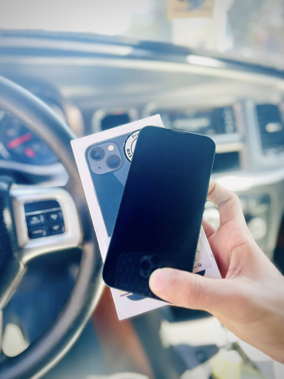 ايفون 13كامرتين بعده بضمان الشركه
شرق اوسط AA/A

ذاكره 128

بطاريه 98

ع الشرط لا مفتوح ولا مبدل بي شي ما بي ولا زلخ 

سعره 550

***********اتصال واتساب☎️
