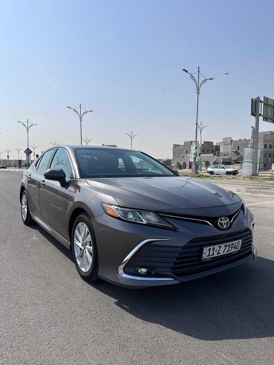 حياكم الله ✨

تويوتا كامري LE 2023 وارد أمريكي بنزين
• رقم بغداد
عداد 45 الف كيلو
حادث خفيف
بدون ايرباك
(AWD) فور ويل
محرك 4 / 2.5 سلندر
المواصفات:
Apple CarPlay / Android Auto + شاشة
 كاميرا خلفية
مثبت سرعه
تحكم مقود كامل 
مقعد كهرباء 
السيارة حلوه وجاهزه من جميع النواحي 
علق يوصلك السعر 👍
رقم صاحب السيارة ***********

للاعلانات ***********

 #العراق #سيارات #بيع #بغداد #سيارة #سيارات_للبيع #شراء #ابوشريك
