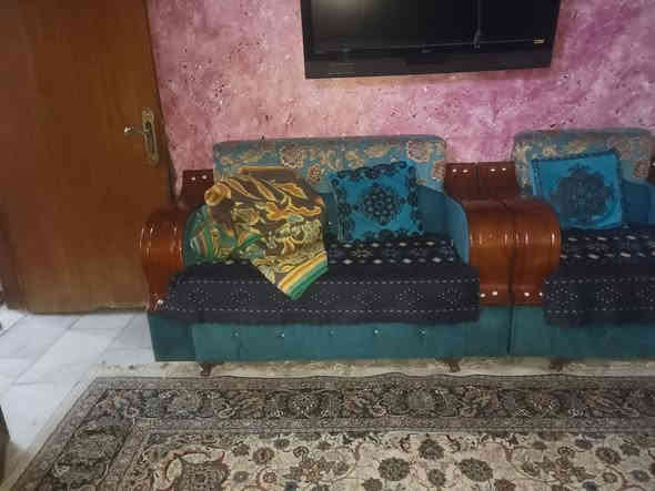 سلام عليكم تخم ١٢ مقعد  تفصال بوفيه ٤ تخم ٦٠٠ بي مجال بوفيه ٤٥٠ بيه مجال هم مكان بغداد قرب تقاطع درويش رقم ***********
