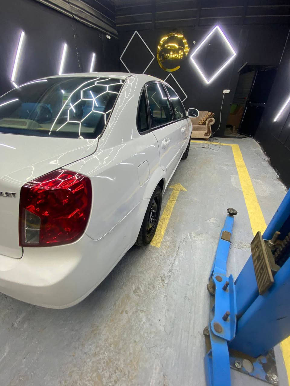 اوبترا 2011 مكينه وكير جدد حداديه جديده تخم تايرات تبريد ثلج السياره كفاله عامه جاهزه من كلشي السعر 87 وبيه مجال مكان كربلاء طويريج ***********
