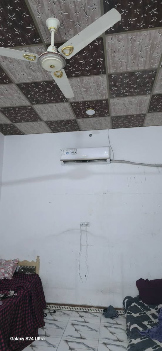 بيت للبيت مساحه 120 متر بناء جديد حديث مكون غرفه نوم صاله استقبال خارجي مطبخ صحيات كراج سياره عنوان ابي الخصيب طرزاويه نهر خوز قريب للعوجه وقريب للشارع كلش مثل ماموظح بالصور منطقه روعه وناس ذهب البيت طابو زراعي ماليه حق التصرف سند 23
نسخه من طابو وكاله من صاحب الارض 
بيت بيع او مراوس مع بيت اكبر وندفع فرق حسب الاتفاق والقناعه  والمعاينه
السعر 50 قابل للتفاوض 
استفسار ***********
