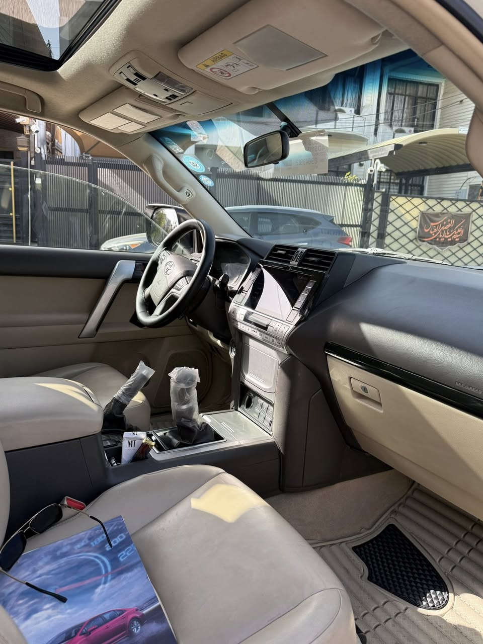 برادو 2021 مدنايت اعلى فئه 6سلندر خليجيه مكفوله كفاله عامه
مواصفاتها معروفه فول 1/1 
دبل تانكي سبير ممفتوح 
سعر 430 وبيها مجال ترهم مراوس حسب القناعه 
بغداد حي العامل 
***********
