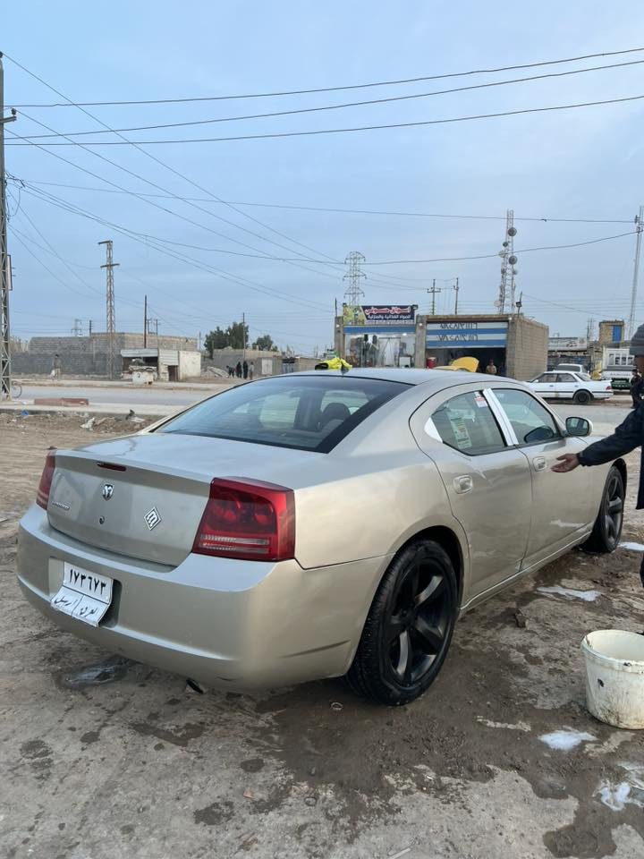 يالله جارجر موديل ١٠ اصل 
كصهً جنطه متوم طبق الاصل شمالي
مكينه ٣٥٠٠ ويل رياضي كروم حجم ٢٠
سياره كارتون وجديده وبيه هواي موصافات
سعر ٤٠ وبيه مجال مكاني شطره
***********
